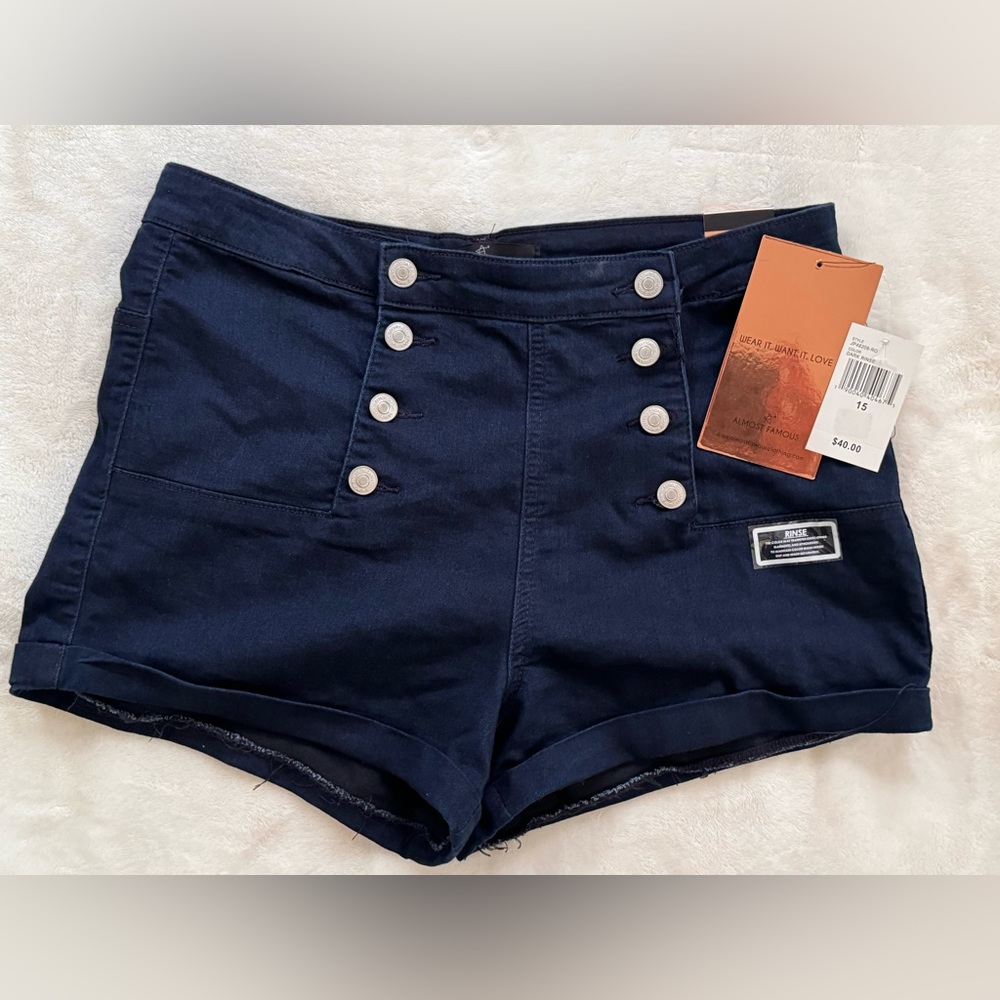 Almost Famous woman’s shorts. Size 15